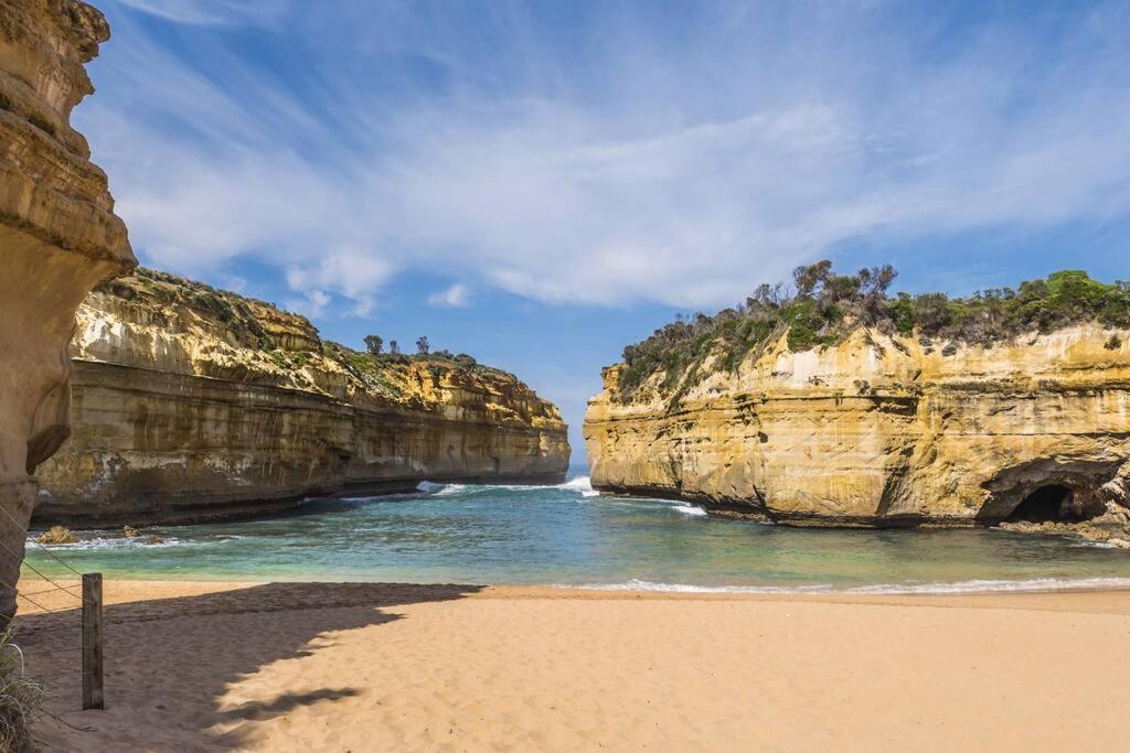 The Hangout King Beds Hammock Chairs With A View Port Campbell Exterior photo